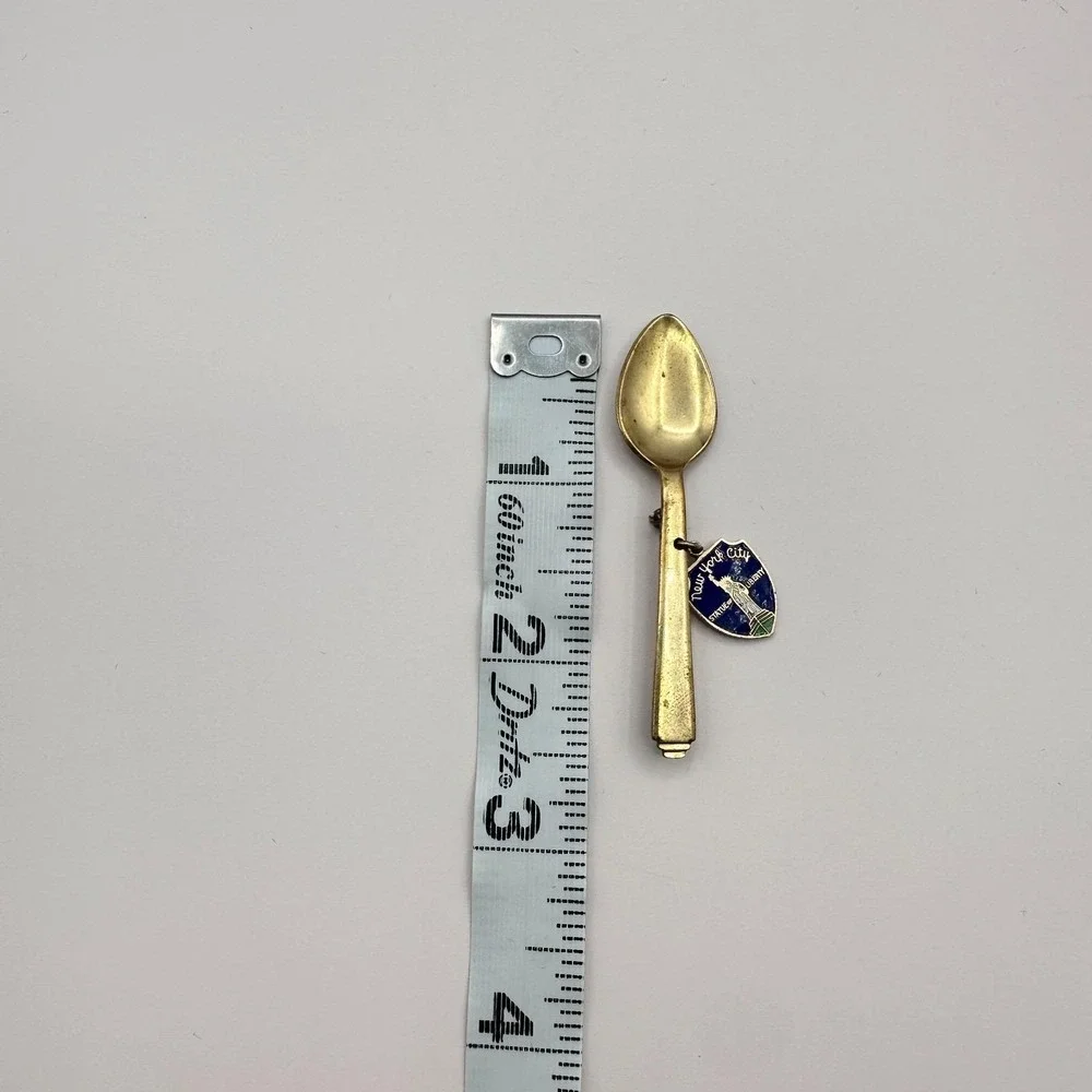 Vintage 90s AURAL New York City Spoon Brooch Pin Statue‎ of Liberty Enamel Charm